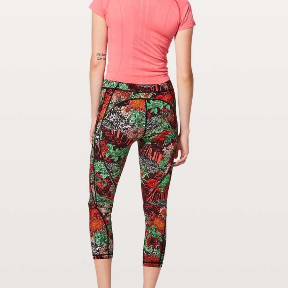 NWOT Lululemon Time to Sweat 23” size 2